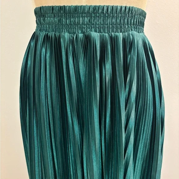 American Apparel Green Accordion Pleat Skirt - XS/S - Picture 6 of 10